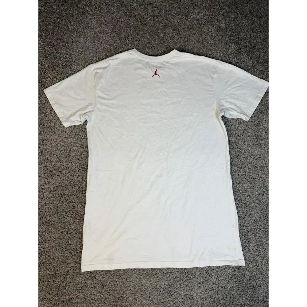 Jordan Shirt Mens XL White 23 Circle Print Graphic Crew Neck Cotton Classic Fit
